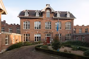 Afbeelding gebouw RJJI Den Hey-Acker voorkant