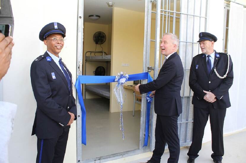 Afbeelding JI Caribisch Nederland opening Vreemdelingen gebouw
